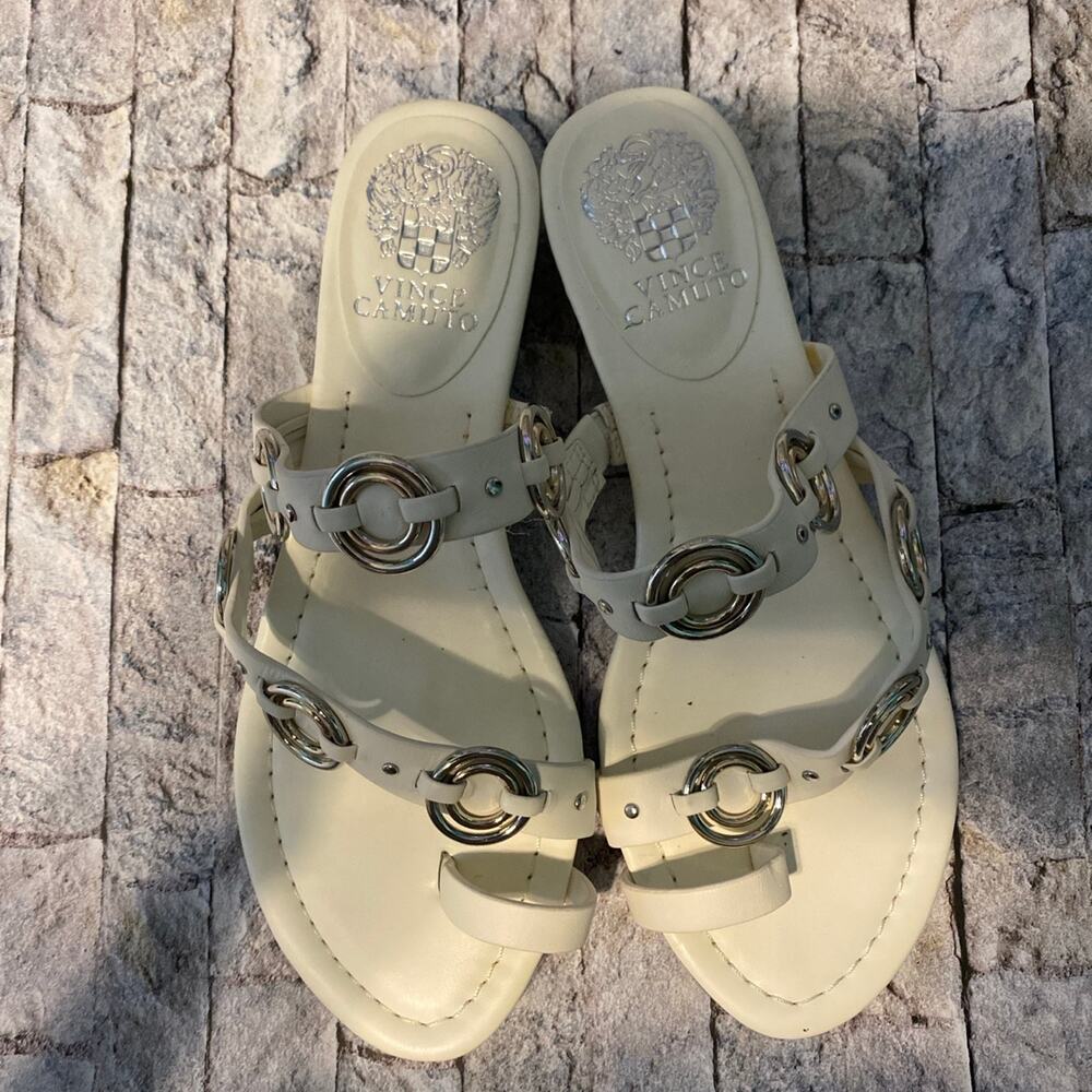 Sz 7- Vince Camuto white sandals - Picture 5 of 12